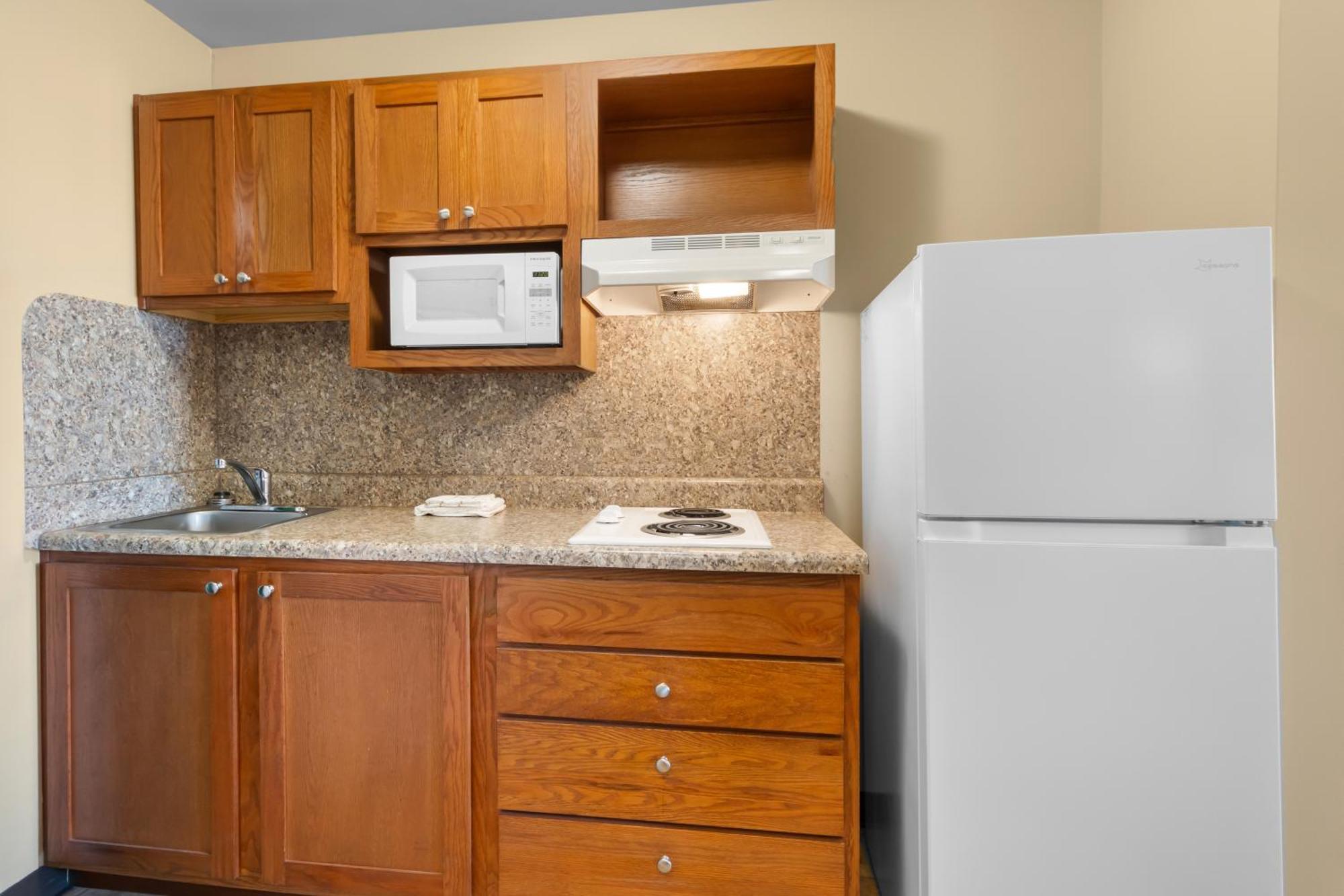 Risewell Kitchen Suites Pleasanton Exteriér fotografie