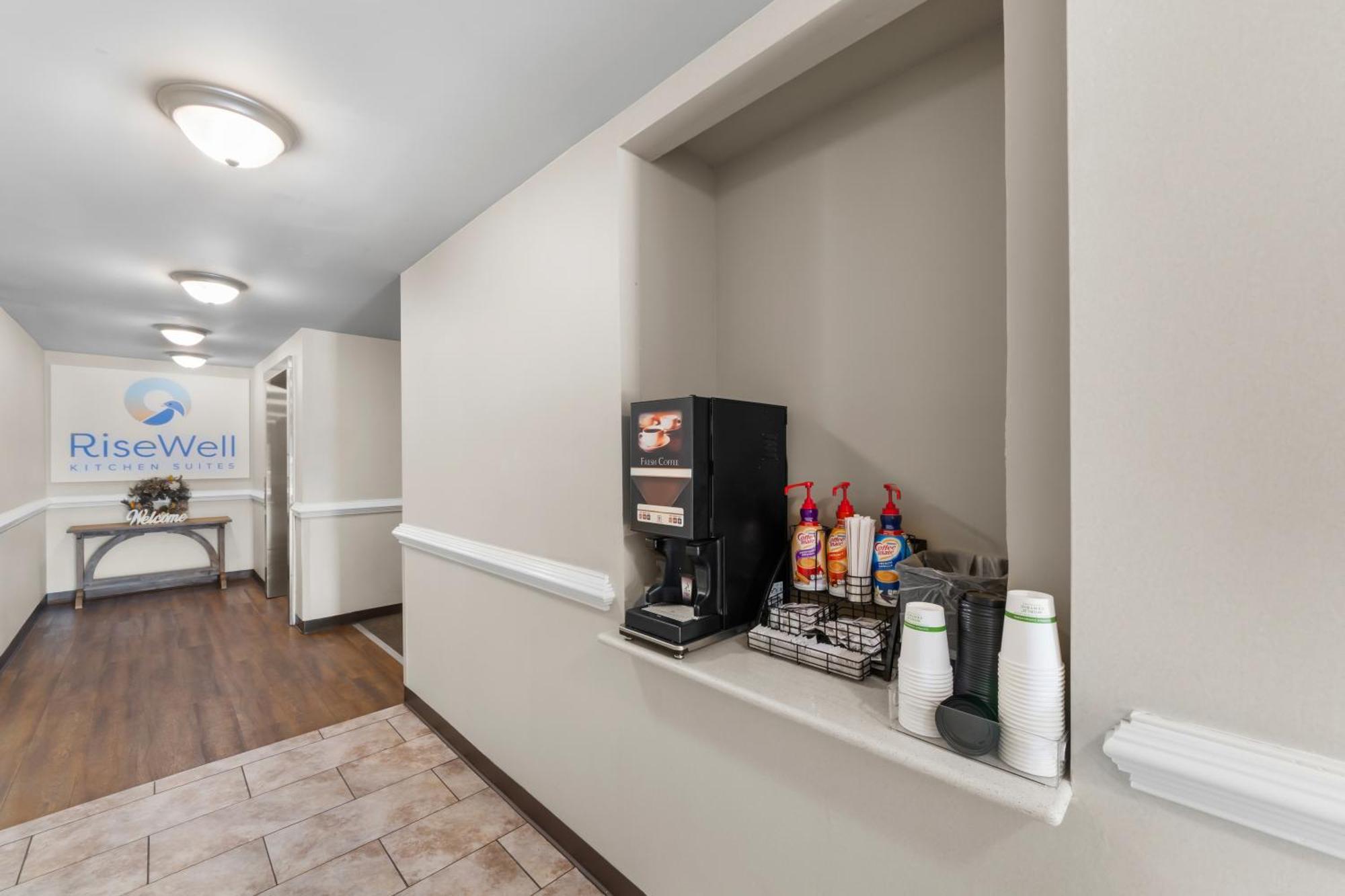Risewell Kitchen Suites Pleasanton Exteriér fotografie